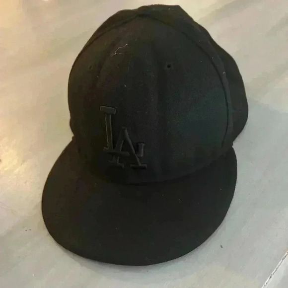 New Era 59Fifty Fitted Cap - Los Angeles Dodgers Black on Black Size 7.5 MLB - Picture 5 of 9